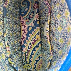 Vera Bradley quilted bag. Blue paisley